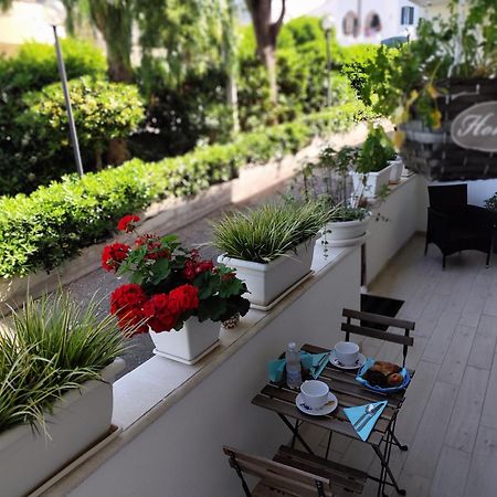 Bed and Breakfast L'Alba Sullo Jonio Taranto Esterno foto